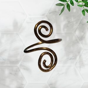 Elegant Antique Bronze Wire Swirl Ring With Hammered Finish